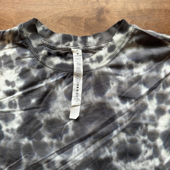 Tie dye women lululemon t shirt - Picture 2 of 2
